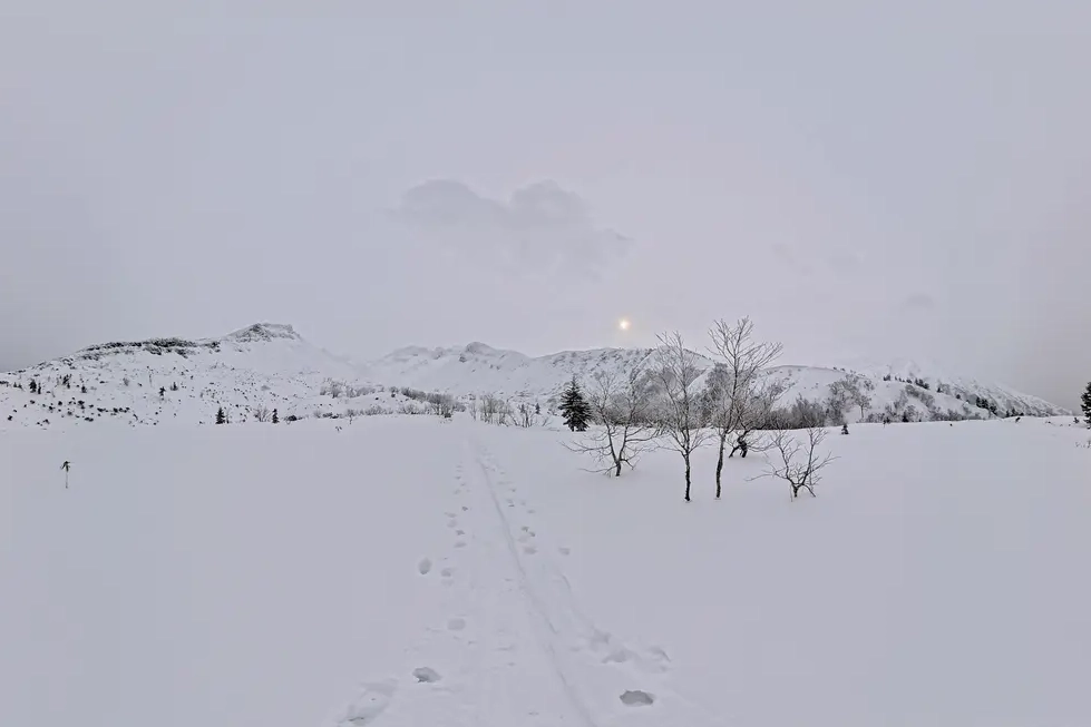 十勝岳・スノートレッキング