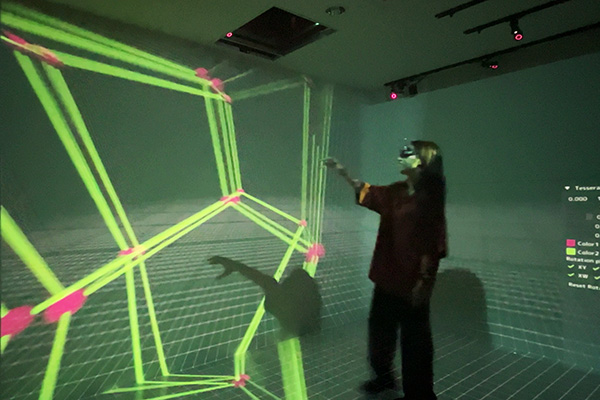 cave体験の様子①