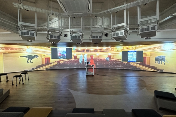 順天堂大学 健康データサイエンス学部で活用	  体感型共同学習システム「VR-Commons®」