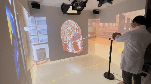 鼻腔咽頭拭い液の採取研修VR体験イメージ